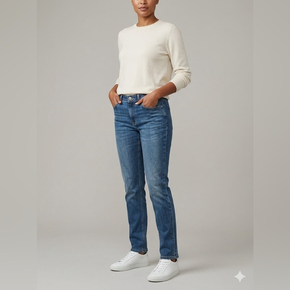 Denim - AUTHENTIC DUER PERFORMANCE DENIM women’s Size 31 Medium Wash